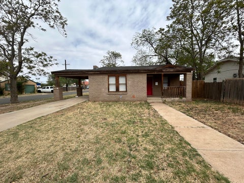 Photo of 2124 20th Street, Lubbock, TX 79411 (MLS # 202610617)