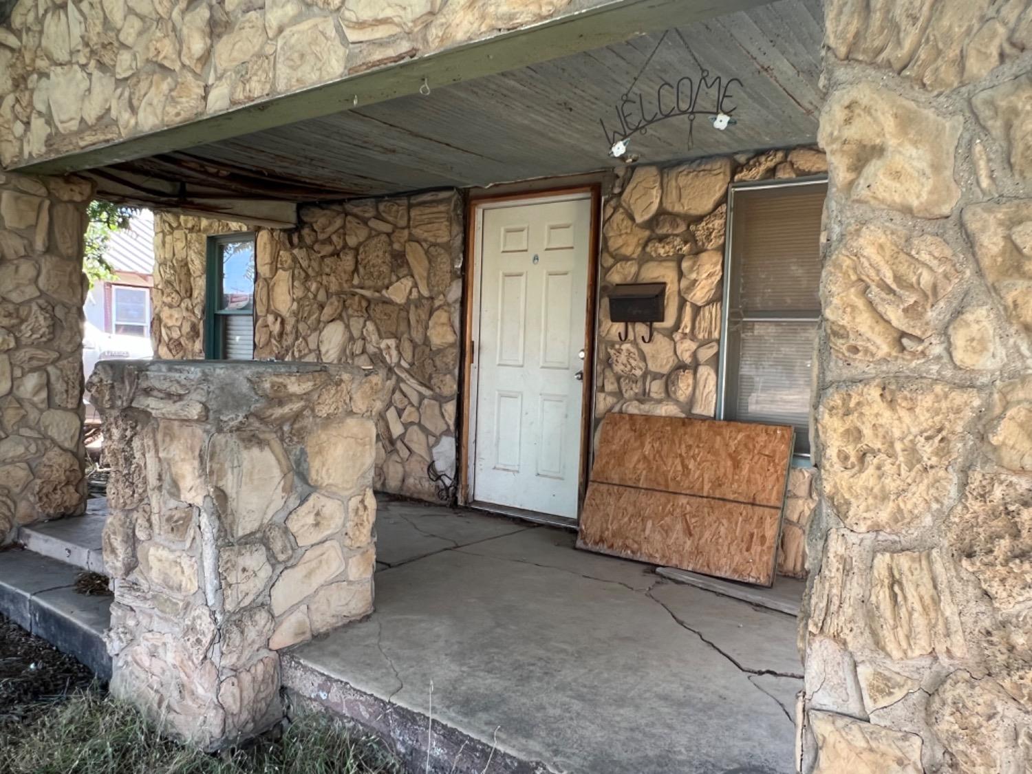 Slaton, Texas 79364, United States, 3 Bedrooms Bedrooms, ,2 BathroomsBathrooms,Residential,Active,51473