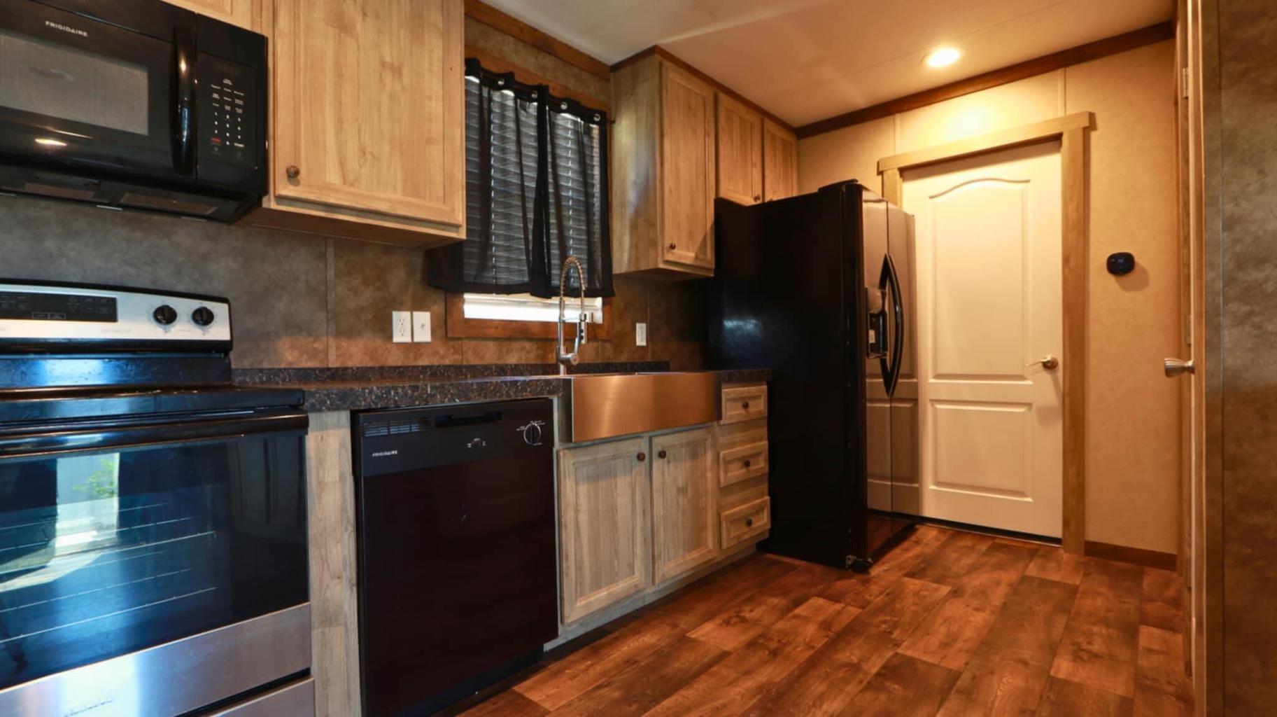304 3rd Street - Photo 4