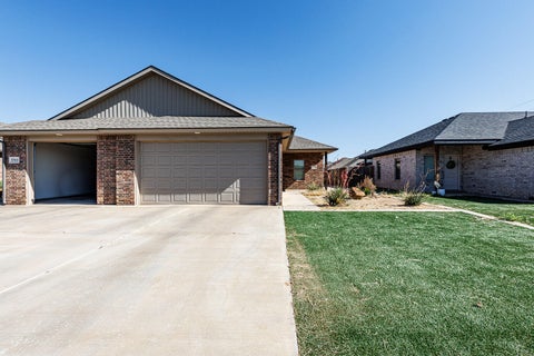 Photo of 5508 Lehigh Street, Lubbock, TX 79416 (MLS # 202612212)