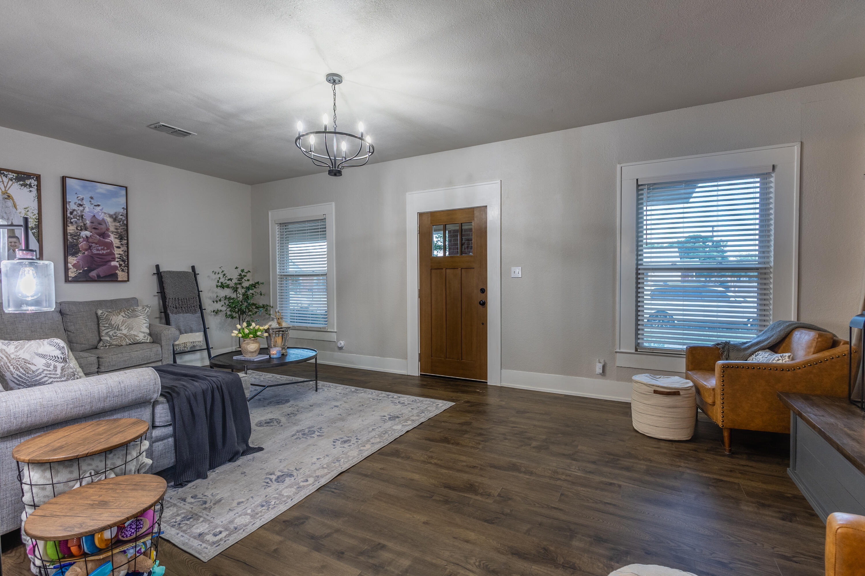 450 W Lubbock Street