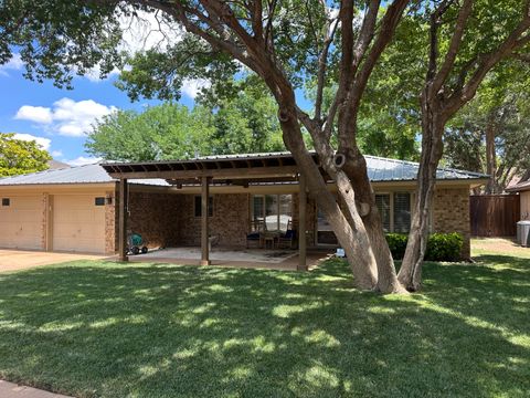 Photo of 8207 Brentwood Avenue, Lubbock, TX 79424 (MLS # 202607194)