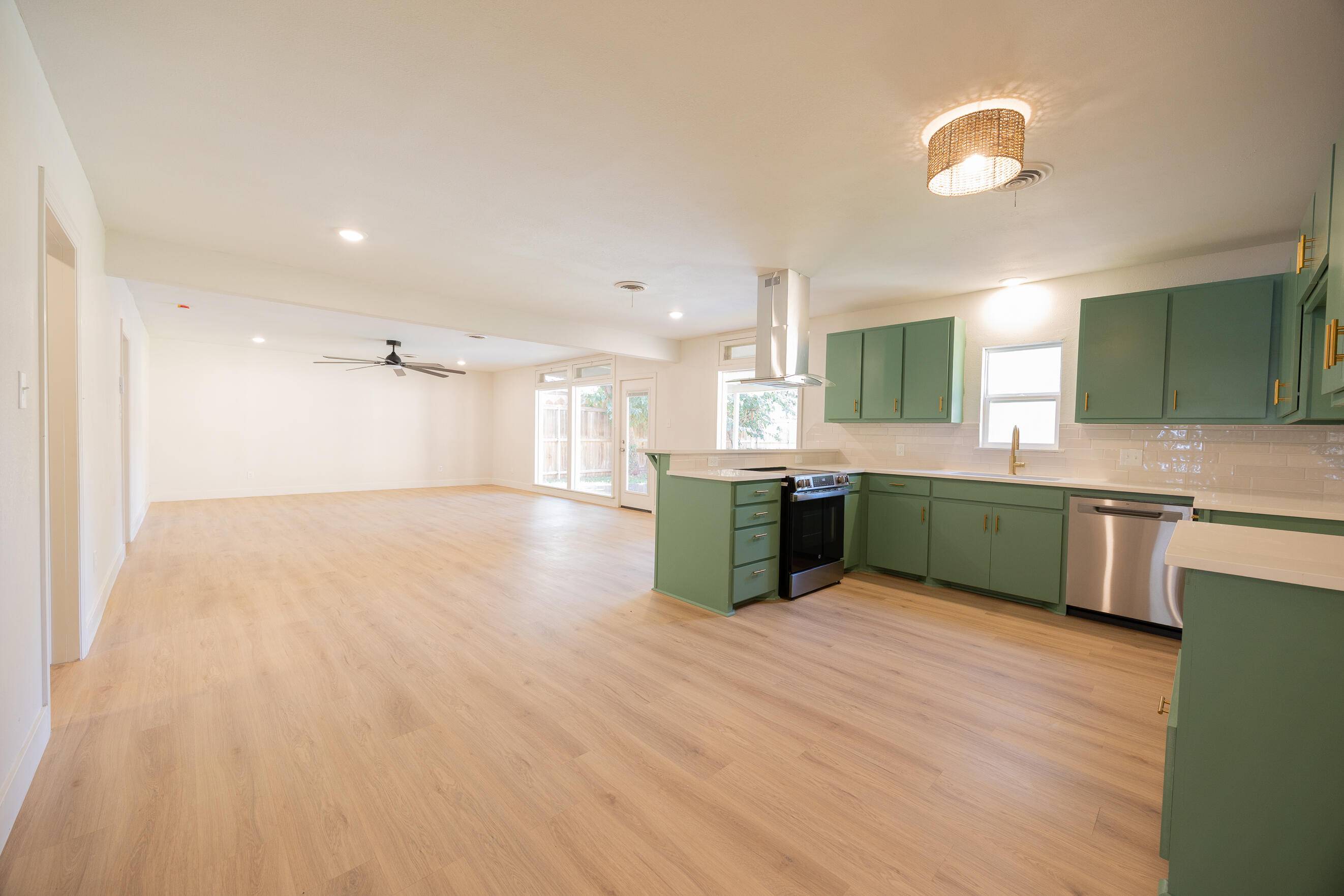 Lubbock, Texas 79410, United States, 4 Bedrooms Bedrooms, ,2 BathroomsBathrooms,Residential,Active,162317