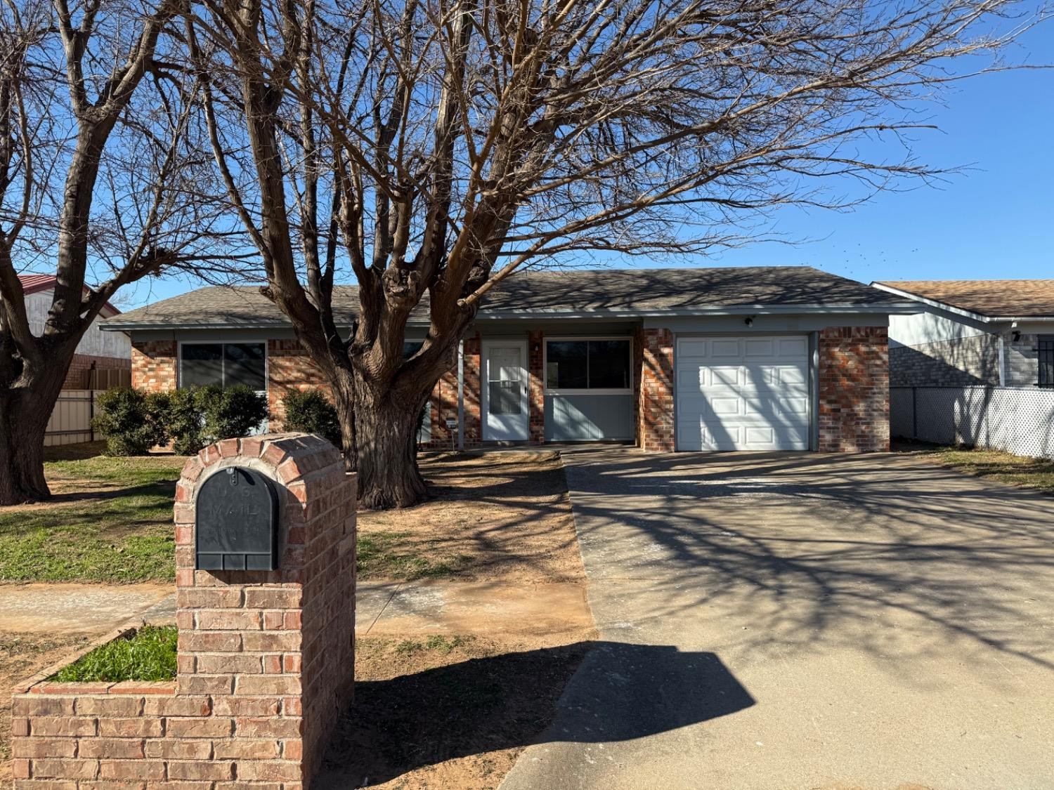 7406 Globe Avenue