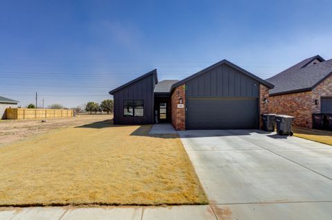 Photo of 1209 Quincy Avenue, Lubbock, TX 79416 (MLS # 202603031)