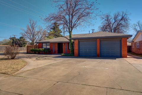Photo of 2101 64th Street, Lubbock, TX 79412 (MLS # 202605873)