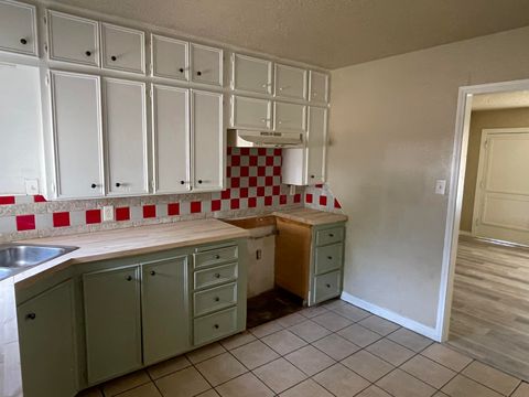 Photo of 2310 38th Street, Lubbock, TX 79412 (MLS # 202603116)