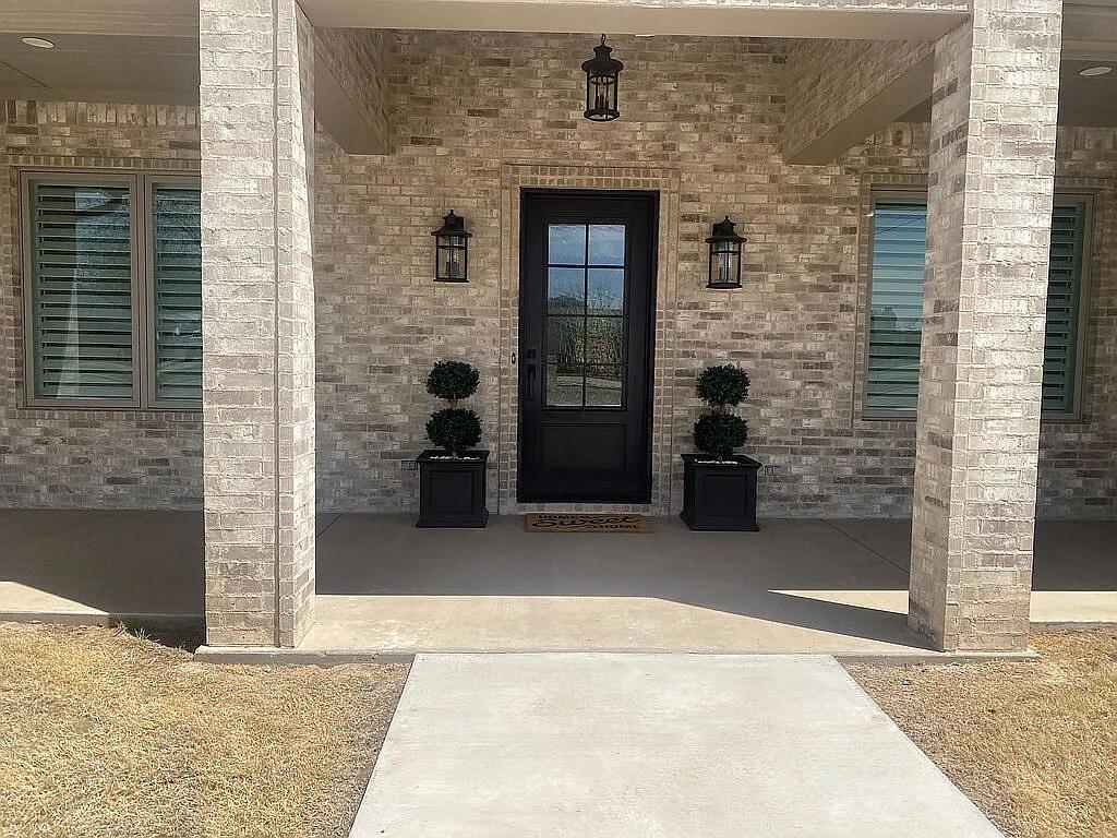 209 S Holliday Drive