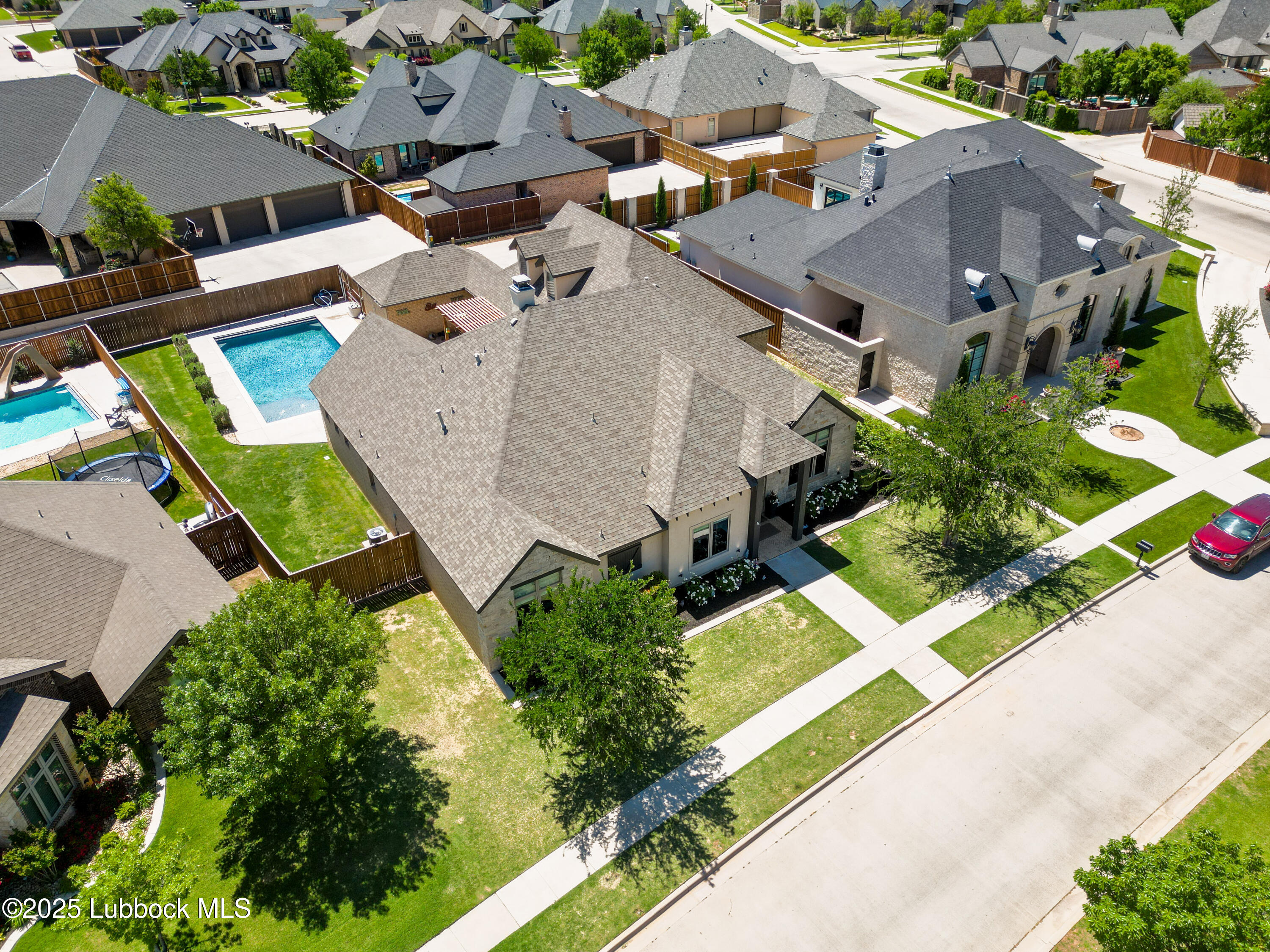 11707 Uxbridge Avenue