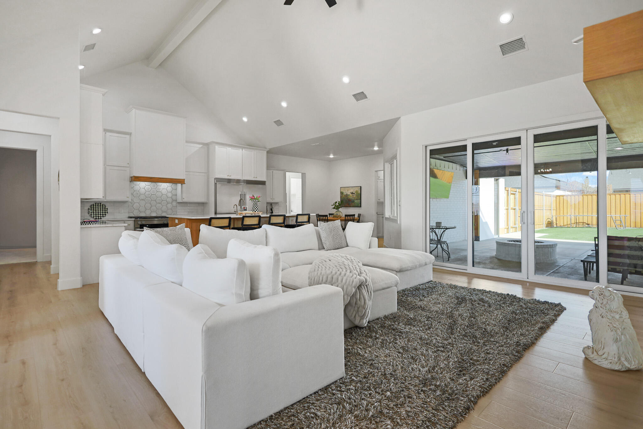 11209 Grover Avenue