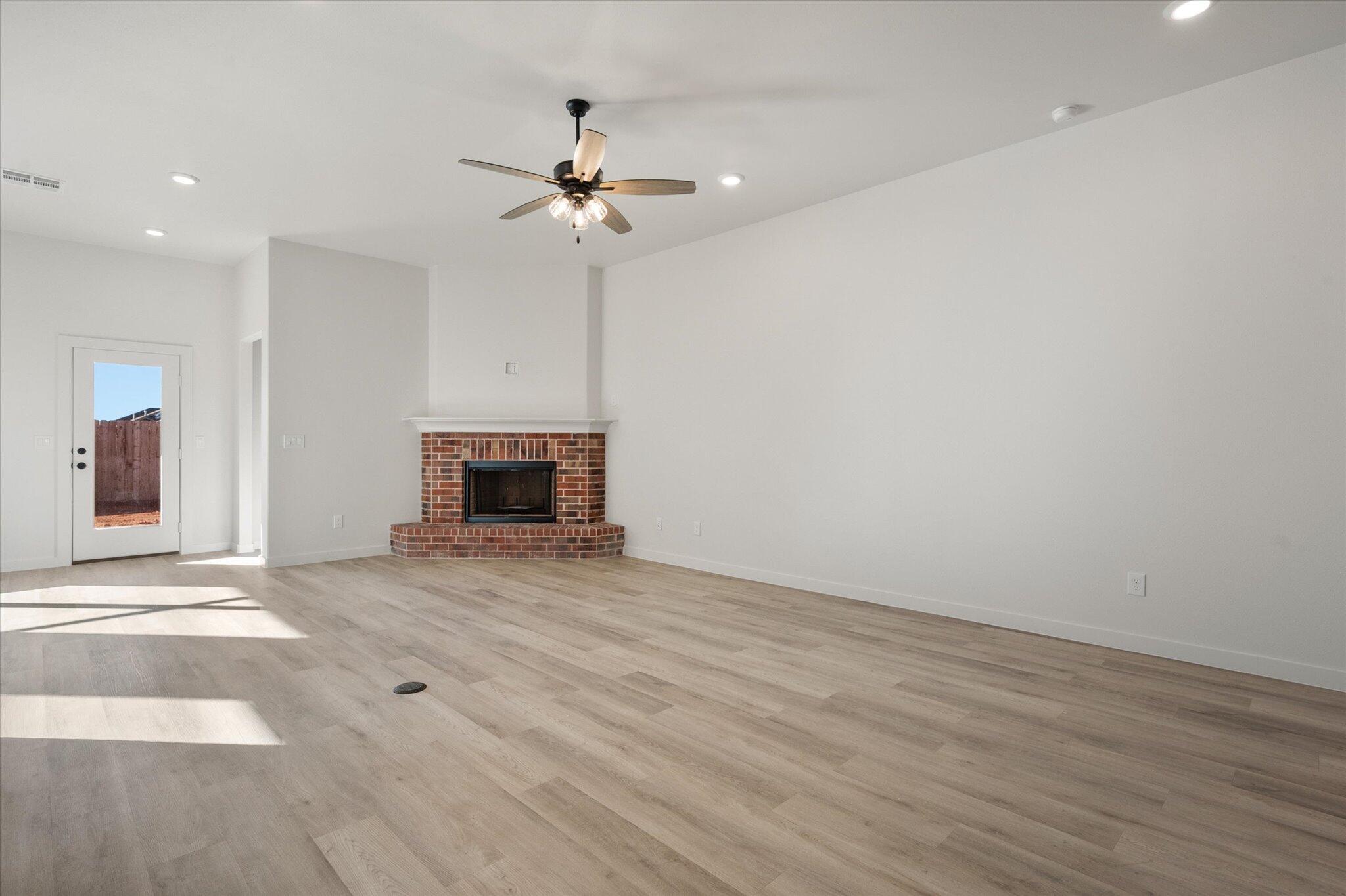 709 E 30th Street