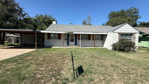 203 NE Alpine Plainview TX 79072