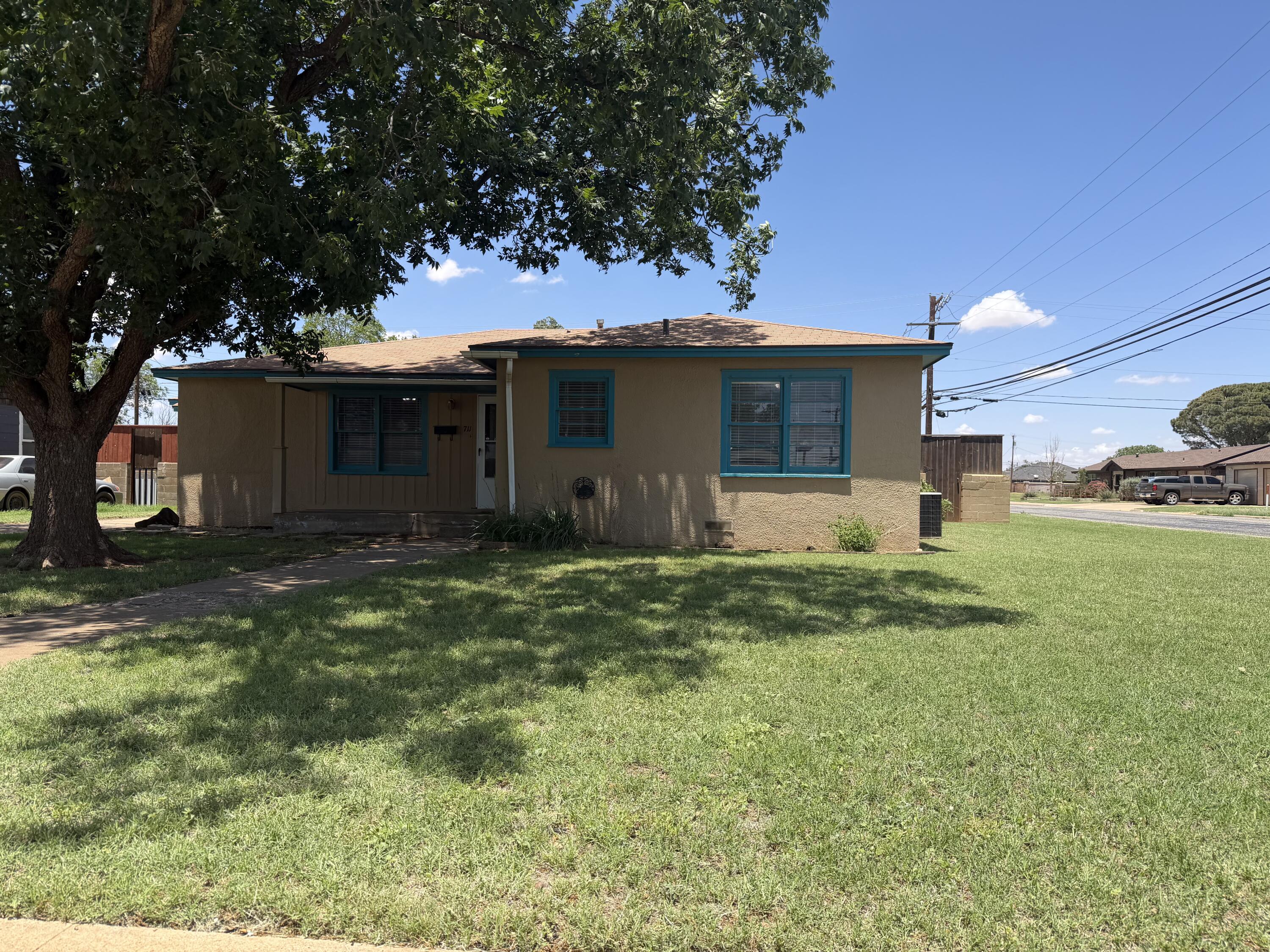 711 E Oak Street - Photo 3