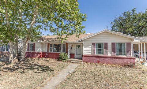 Photo of 3512 38th Street, Lubbock, TX 79413 (MLS # 202605650)