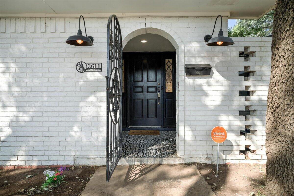 3611 Knoxville Drive