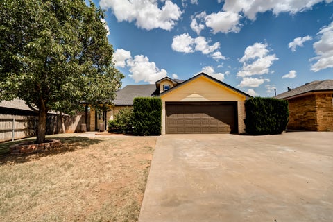 Photo of 6829 Hyden Avenue, Lubbock, TX 79424 (MLS # 202612803)