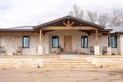 Photo of 7811 County Rd 1540, Shallowater, TX 79363 (MLS # 202610133)