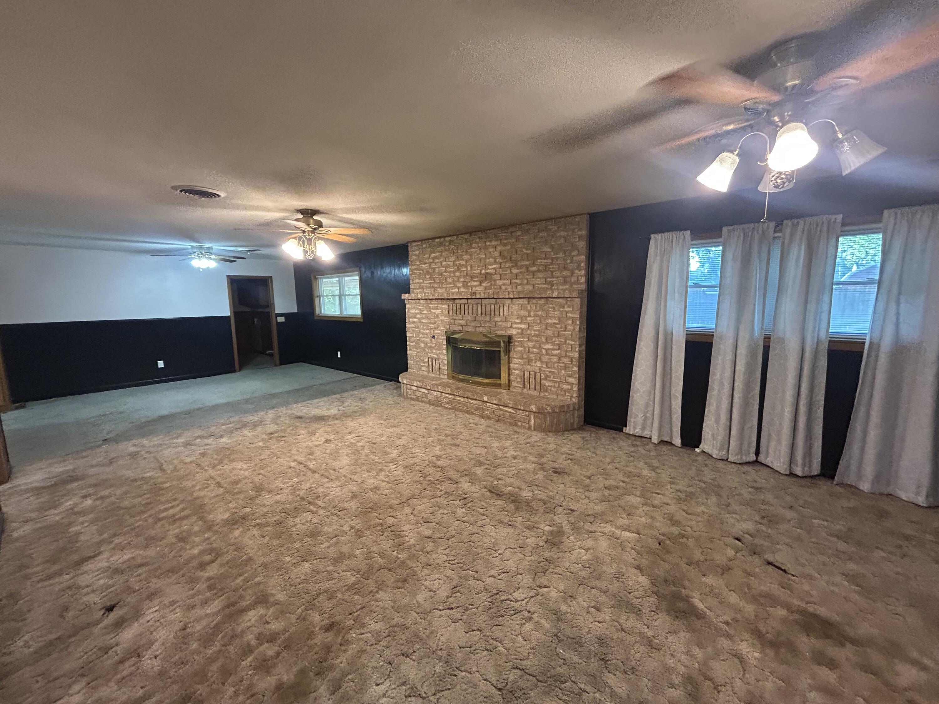 2704 W 16th Street
