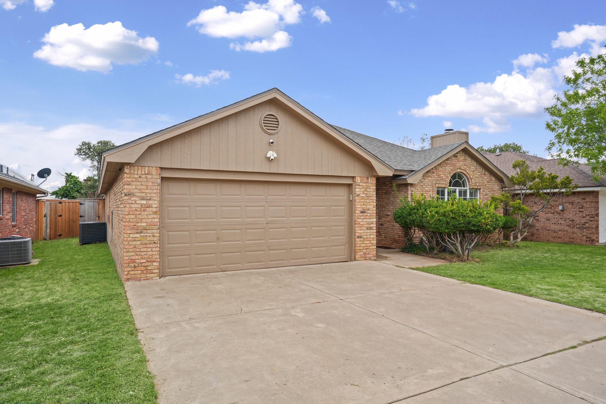 2803 87th Street - Photo 4
