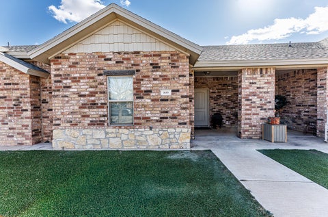 Photo of 3113 113th Street, Lubbock, TX 79423 (MLS # 202608101)