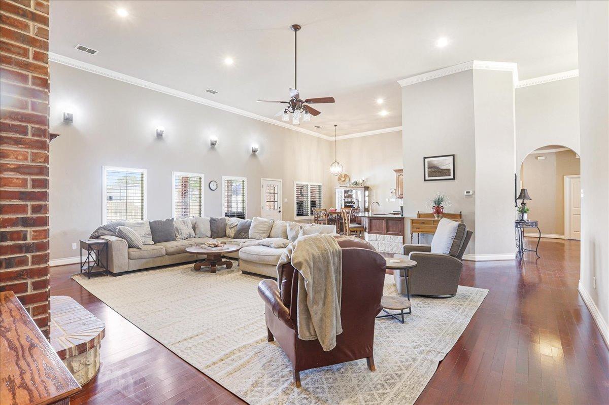 Lubbock, Texas 79424, United States, 4 Bedrooms Bedrooms, ,3 BathroomsBathrooms,Residential,Active,52507