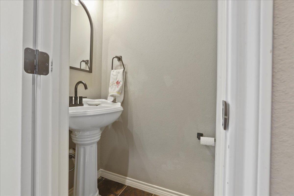 Lubbock, Texas 79424, United States, 4 Bedrooms Bedrooms, ,3 BathroomsBathrooms,Residential,Active,52507