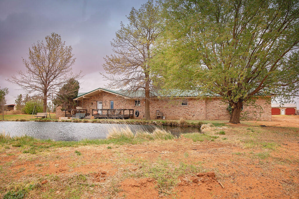 1560 TX-214, Plains, TX, 79355 2 1560 TX-214
