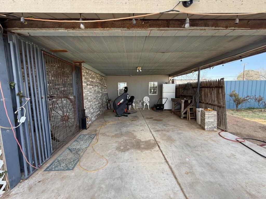 311 NE 3rd Street, Seminole, TX, 79360 3 311 NE 3rd Street