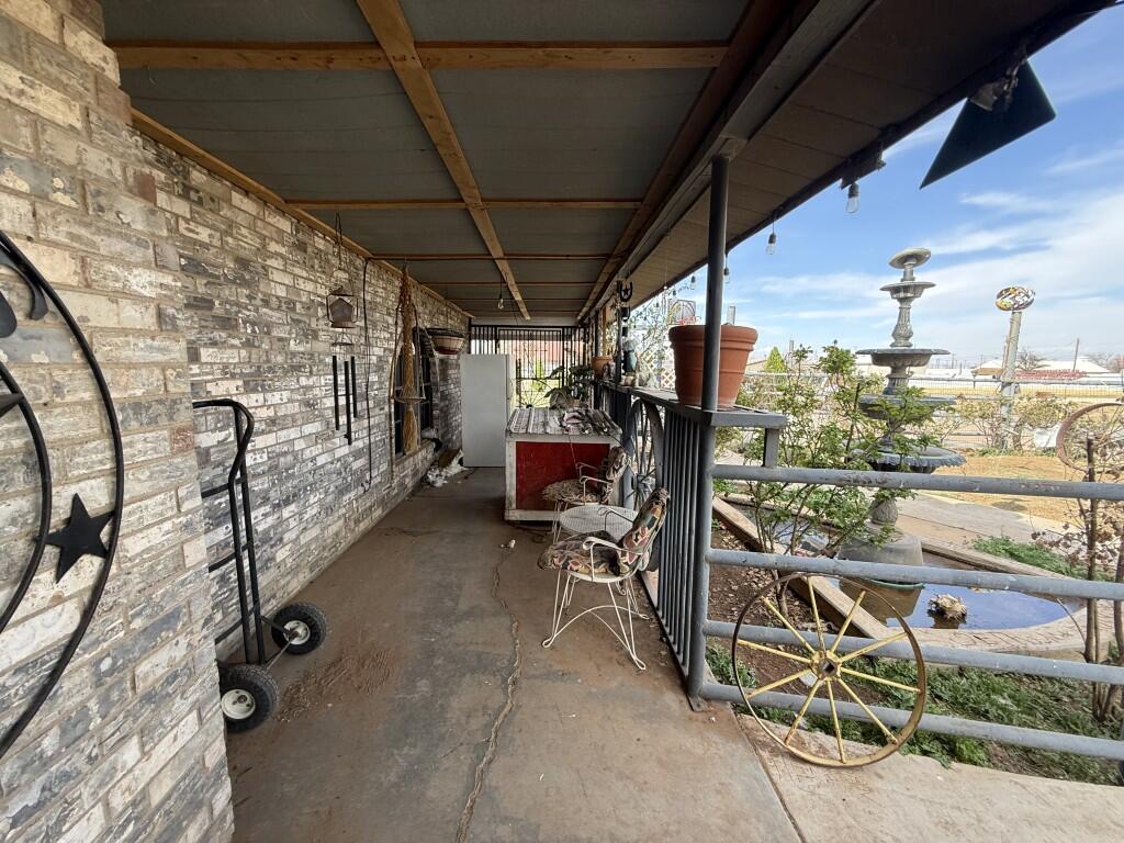 311 NE 3rd Street, Seminole, TX, 79360 2 311 NE 3rd Street