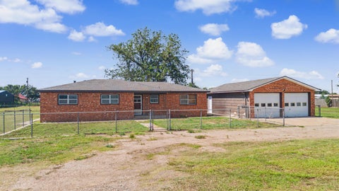 Photo of 1105 134th Street, Lubbock, TX 79423 (MLS # 202610292)