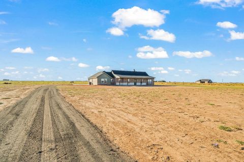 A home in Slaton