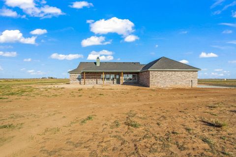 A home in Slaton