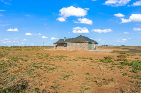 A home in Slaton