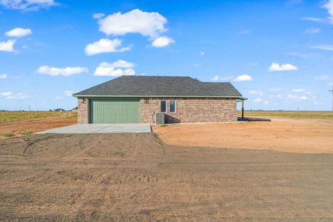 A home in Slaton