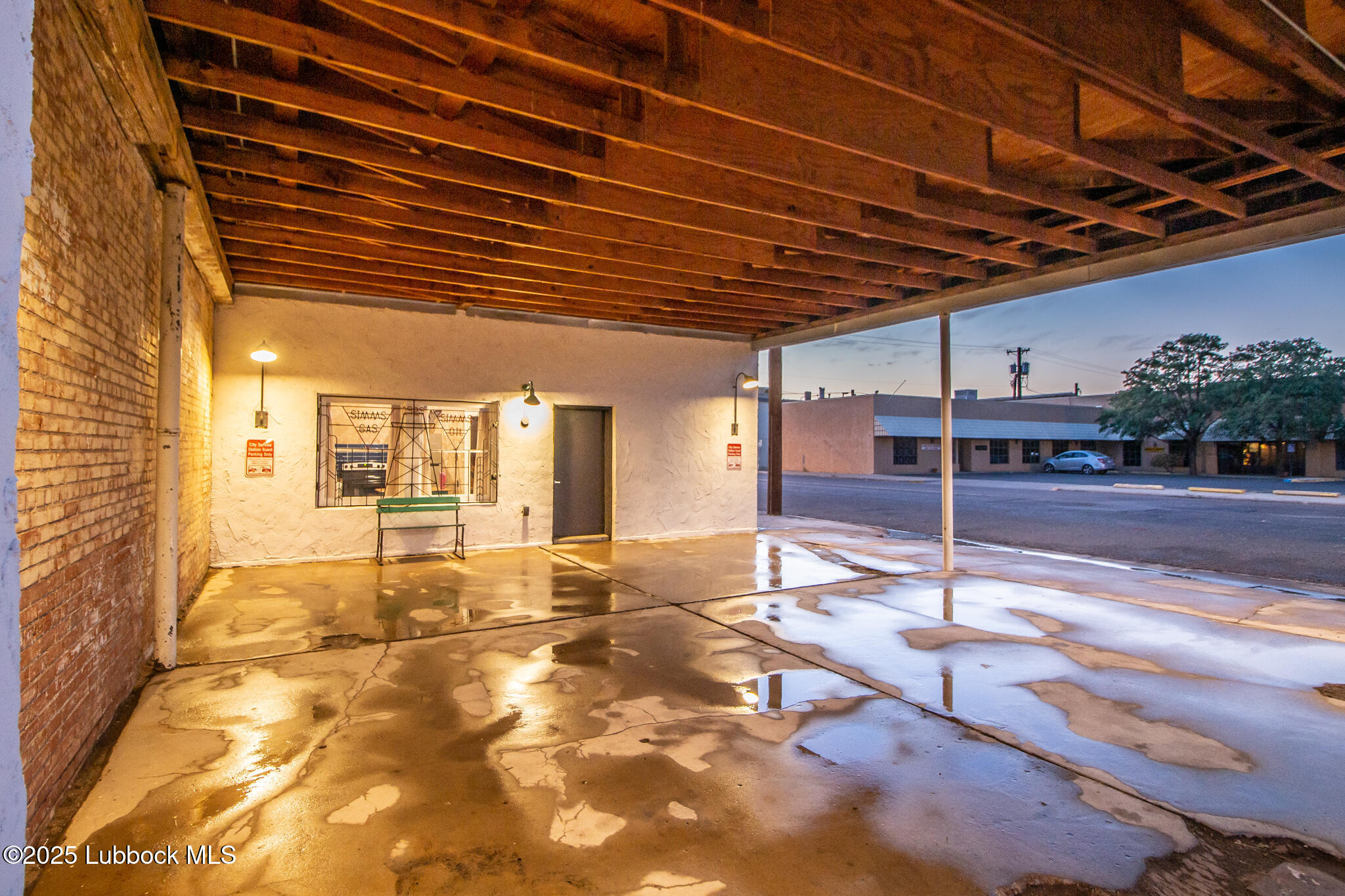 902 Buddy Holly Avenue