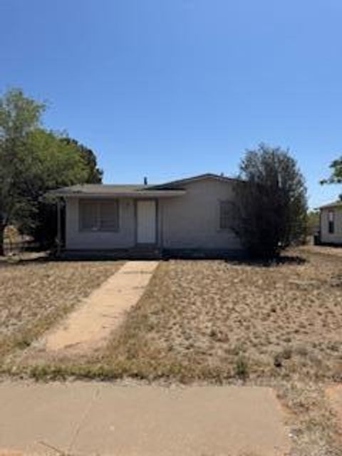 Photo of 2409 Cedar Avenue, Lubbock, TX 79404 (MLS # 202606688)
