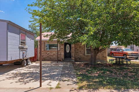 Photo of 114 N Avenue V, Lubbock, TX 79415 (MLS # 202610134)