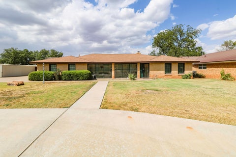 Photo of 209 E 26th Street, Littlefield, TX 79339 (MLS # 202612521)
