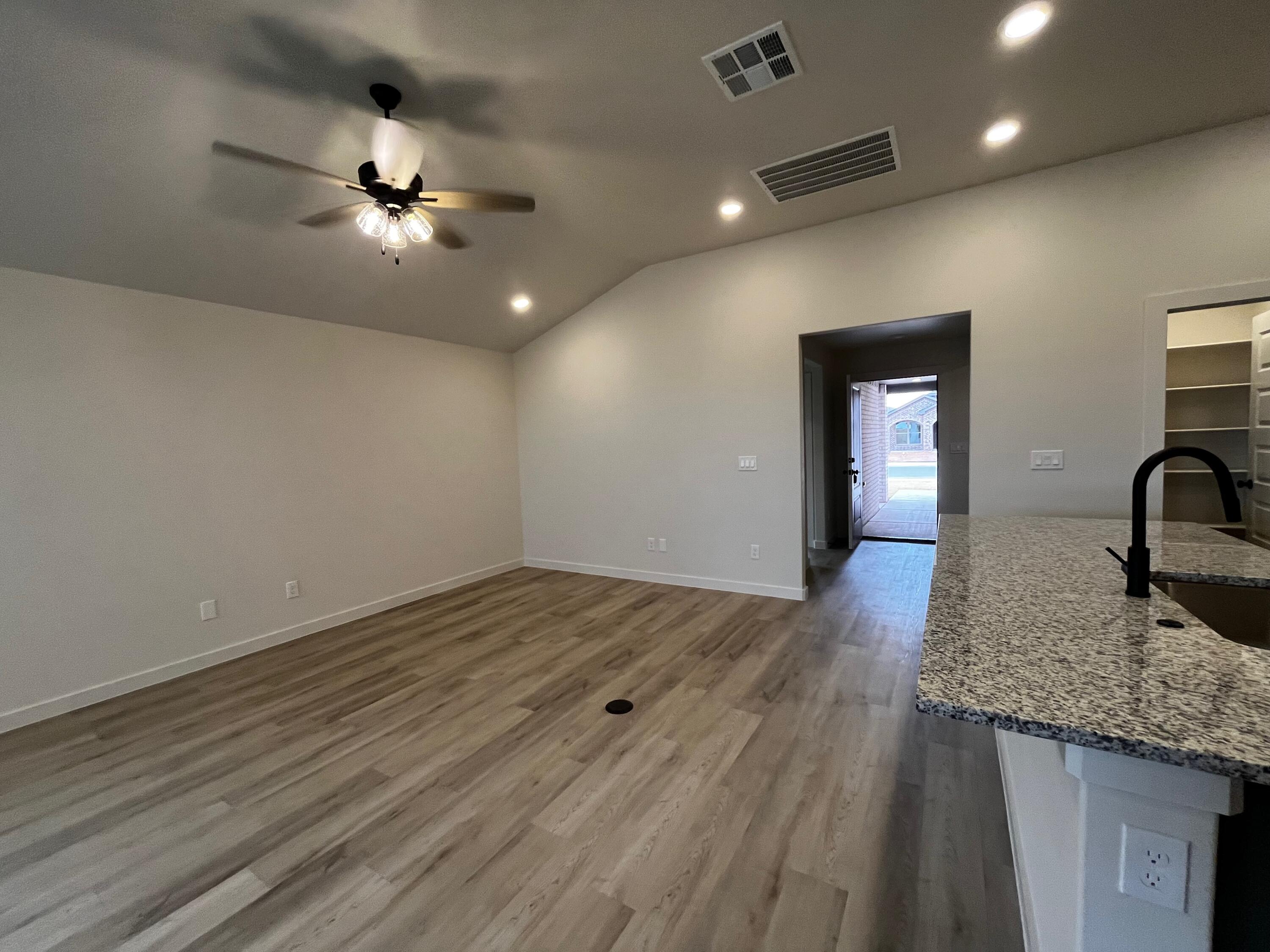 2016 Cottonwood Avenue