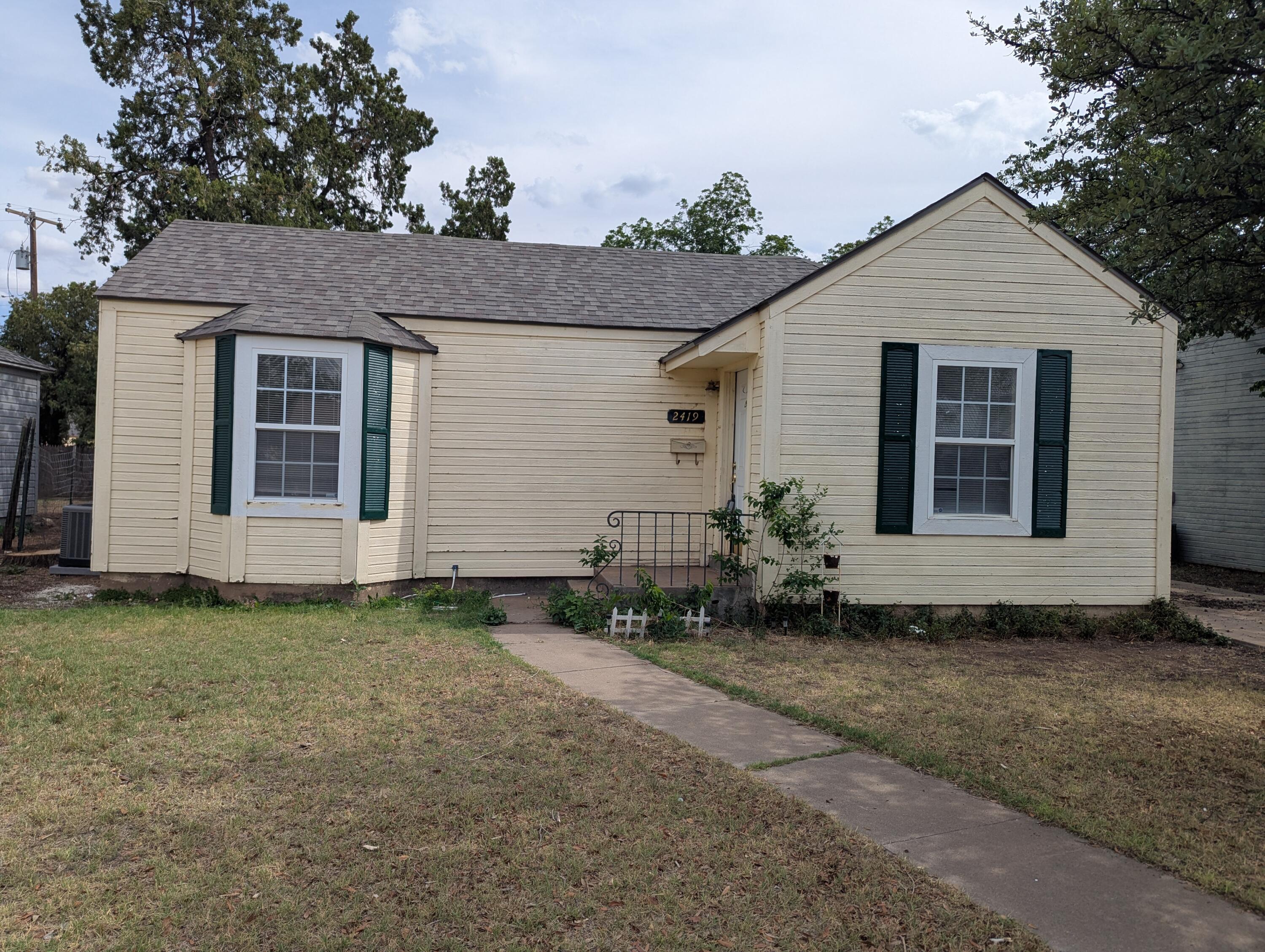 2419 25th Street - Photo 2