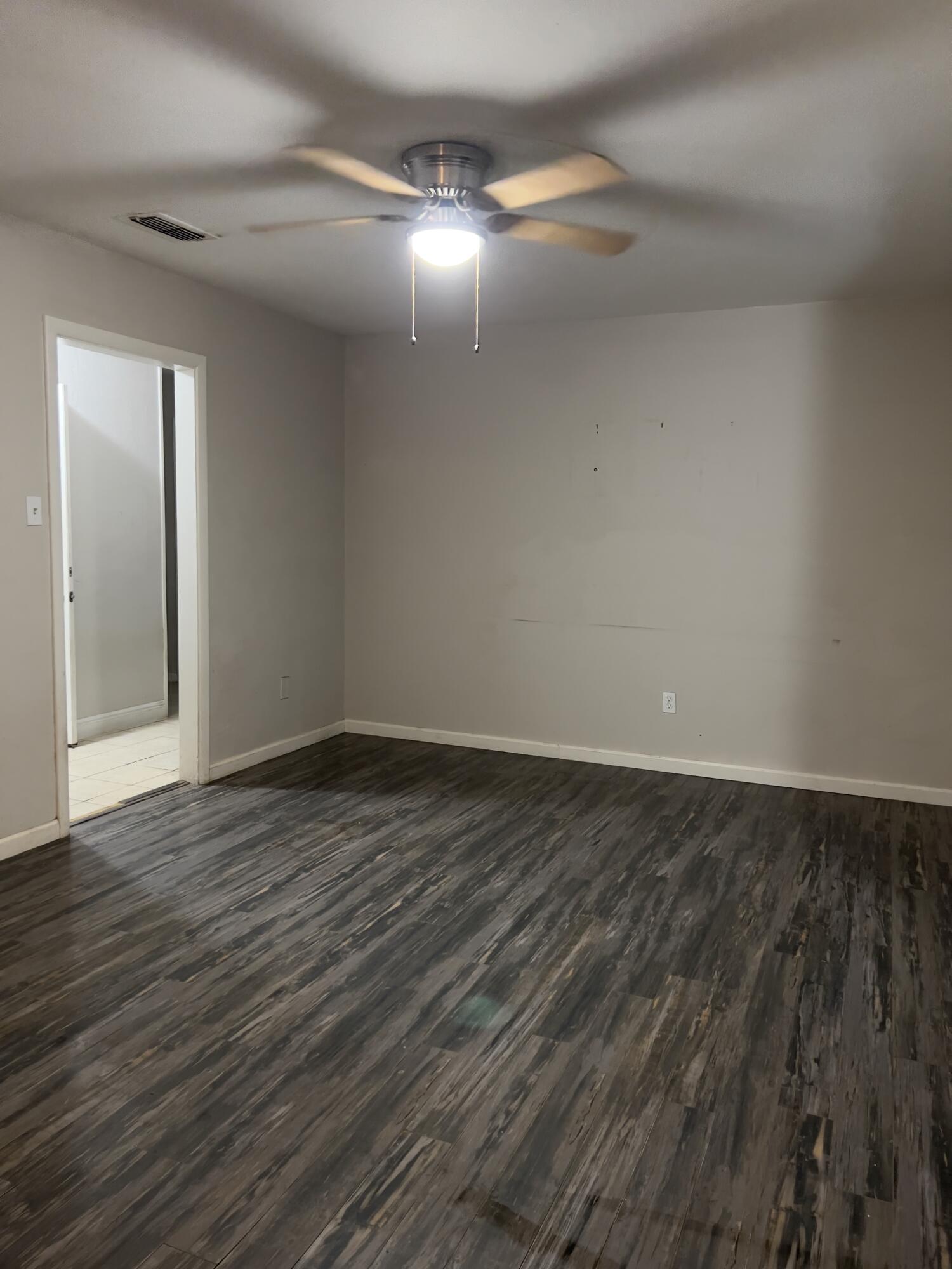 Lubbock, Texas 79413, United States, 2 Bedrooms Bedrooms, ,1 BathroomBathrooms,Residential,Active,5989