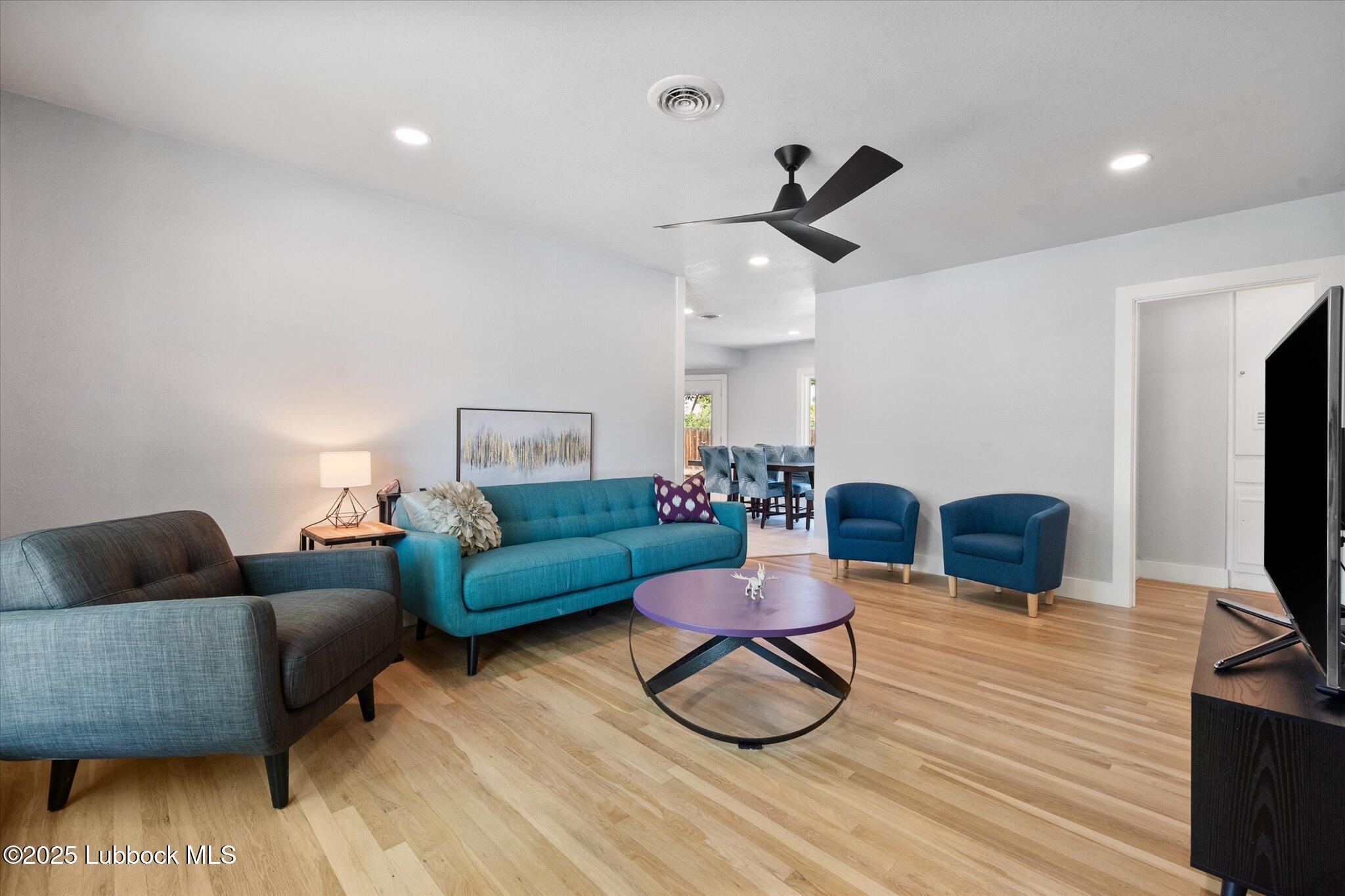 2810 27th Street