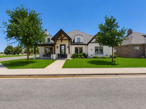 Photo of 607 Buckingham Avenue, Wolfforth, TX 79382 (MLS # 202606333)