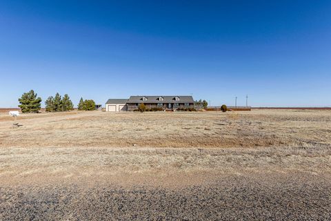 A home in Ropesville