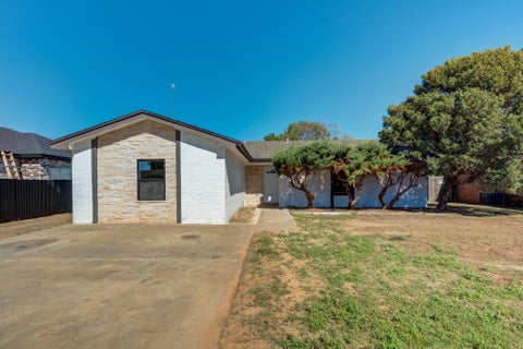Photo of 312 E 16th Street, Wolfforth, TX 79382 (MLS # 202614106)