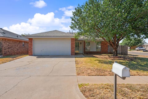 Photo of 5613 96th Street, Lubbock, TX 79424 (MLS # 202612774)