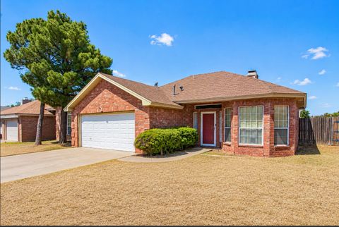 Photo of 6112 8th Drive, Lubbock, TX 79416 (MLS # 202607182)