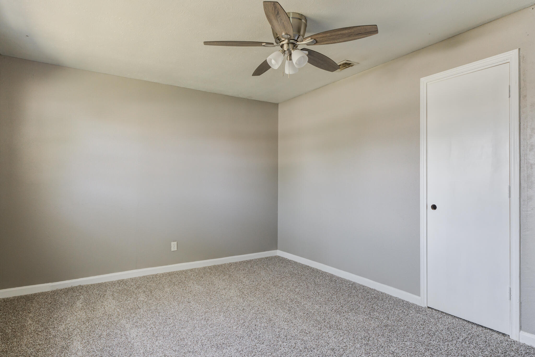 Lubbock, Texas 79403, United States, 3 Bedrooms Bedrooms, ,1 BathroomBathrooms,Residential,Active,9828