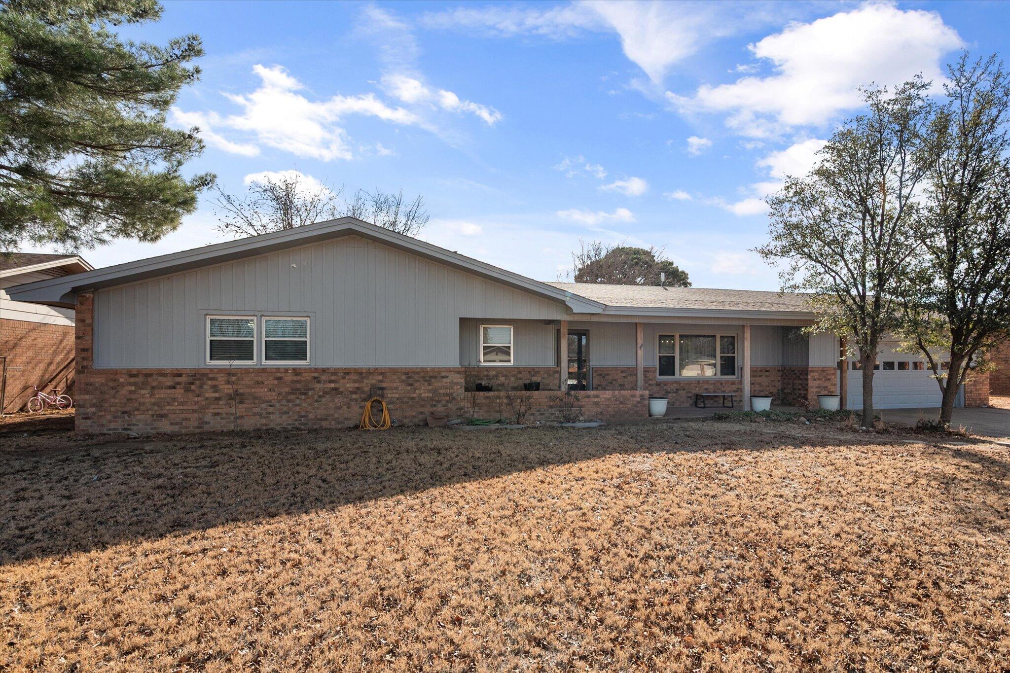 214 Willow Wood Lane, Levelland, TX, 79336 2 214 Willow Wood Lane