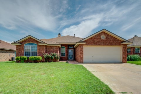 Photo of 6715 9th Street, Lubbock, TX 79416 (MLS # 202609103)